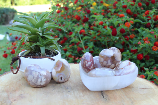 Flower Agate said to embrace love, beauty and compassion