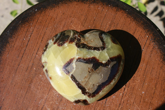 Septarian known to enhance intuition