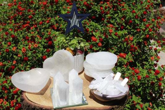 Selenite known to self-cleanse and healing other crystals in its environment