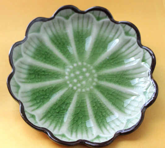 Home Decor - Smuge plate Lotus shaped - green