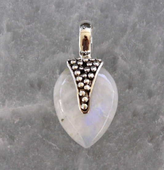 Pendant - Moonstone - sterling silver