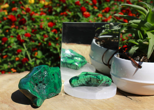 Free Form - Malachite Crystal Stone - single